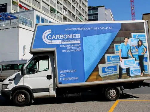 Camion de déménagement en intervention à Rolle